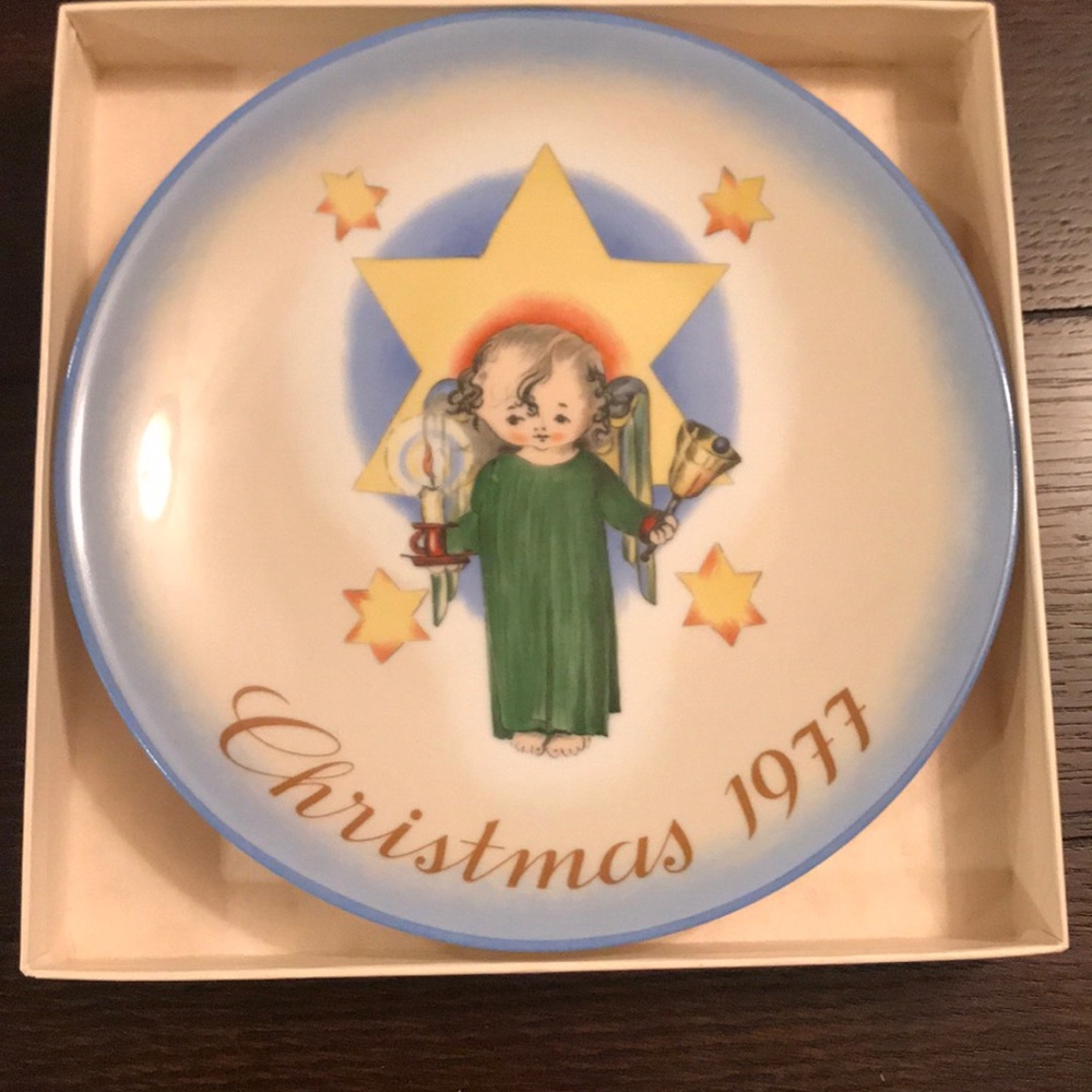 Vintage Limited Edition 1977 Christmas Plate